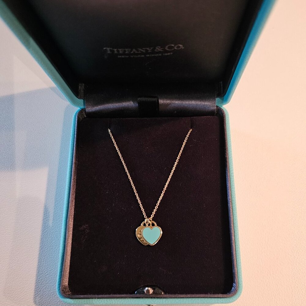 Tiffany 18k gold mini double heart pendant necklace